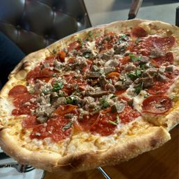 Medium Della Velle Pizza.