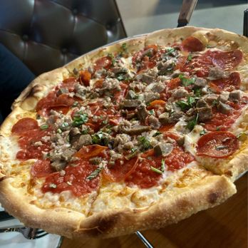 Tommy's Tavern + Tap - Medium Della Velle Pizza. - Pizza Near Me - Staten Island, New York