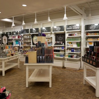 Bath & Body Works - Cosmetics & Beauty Supply Near Me - Philadelphia, Pennsylvania Bath & Body Works - Cosmetics & Beauty Supply Near Me - Philadelphia, Pennsylvania