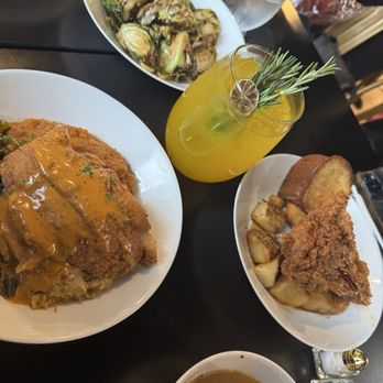 THE SOUL FOOD LOUNGE - Updated August 2025 - 743 Photos & 366 Reviews