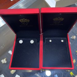 Zena Jewellers - 2 pairs of Vs/ Vvs earrings