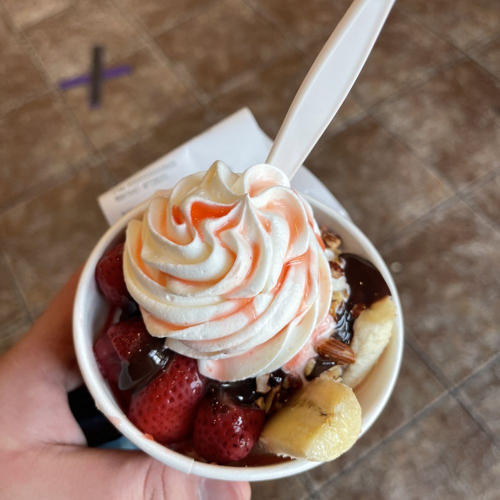 Cold Stone Creamery - Banana Split - Ice Cream & Frozen Yogurt Near Me - Wilmington, North Carolina