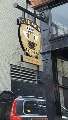 Claddagh A Wee Shop by null