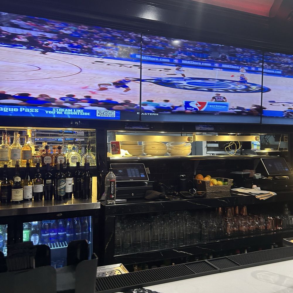 Michael's Restaurant - Bar - American Near Me - Upper Marlboro, Maryland