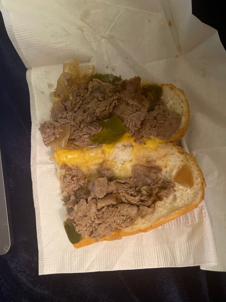 CHUBBY’S CHEESESTEAK BROOKFIELD Updated April 2024 28 Photos & 41