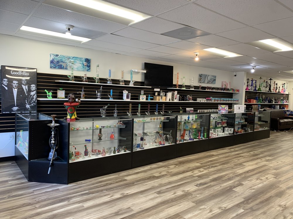 BANANA HEAD ECIGS & SMOKE SHOP Updated September 2024 17519