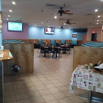 Mega's Pizzeria - Interior - Pizza Near Me - Jacksonville, Florida