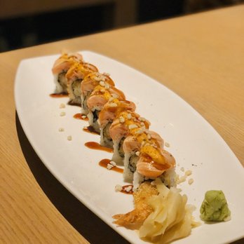 Empire - Crispy Salmon Roll - Lounges Near Me - Boston, Massachusetts Empire - Crispy Salmon Roll - Lounges Near Me - Boston, Massachusetts