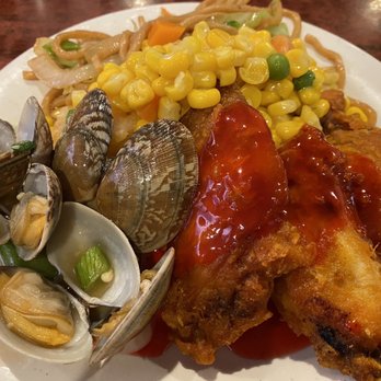 China Wall Buffet - My Plate #2 - Fried Chicken Wings; Clams in Black Bean Sauce; Mixed Veg; Chow Mein - Chinese Near Me - Concord, California China Wall Buffet - My Plate #2 - Fried Chicken Wings; Clams in Black Bean Sauce; Mixed Veg; Chow Mein - Chinese Near Me - Concord, California