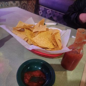 El Sol Mexican Bar & Grill - Chips and salsa - Mexican Near Me - Sanford, Florida