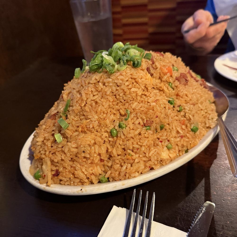 Side Street Inn - Fried rice - Hawaiian Near Me - Honolulu, Hawaii Side Street Inn - Fried rice - Hawaiian Near Me - Honolulu, Hawaii