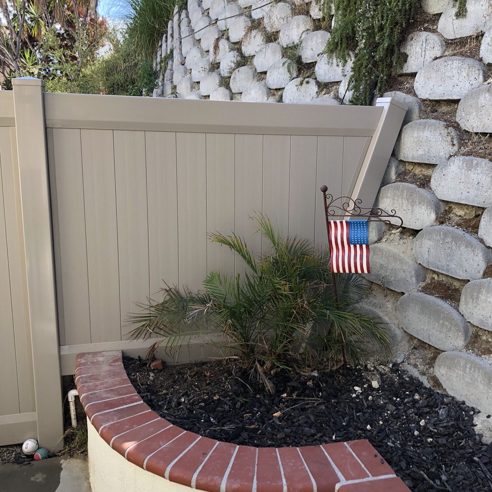 Nicks Vinyl Fence - Fences & Gates Near Me - Montebello, California Nicks Vinyl Fence - Fences & Gates Near Me - Montebello, California