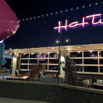 Hot Tuna - Outside - Bars Near Me - Virginia Beach, Virginia