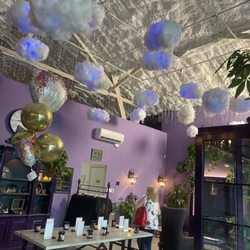 Wonderland Cannabis - Clouds and twinkling lights