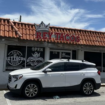 Rey Tacos - Outside - Tacos Near Me - Lantana, Florida Rey Tacos - Outside - Tacos Near Me - Lantana, Florida