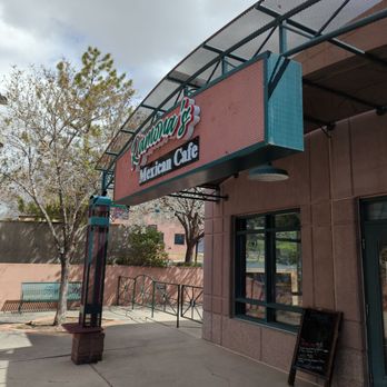 Ramona's Mexican Café - Showed up after the lunch rush on this visit; mellow! - Mexican Near Me - Albuquerque, New Mexico