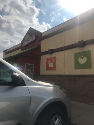 Del Taco by null