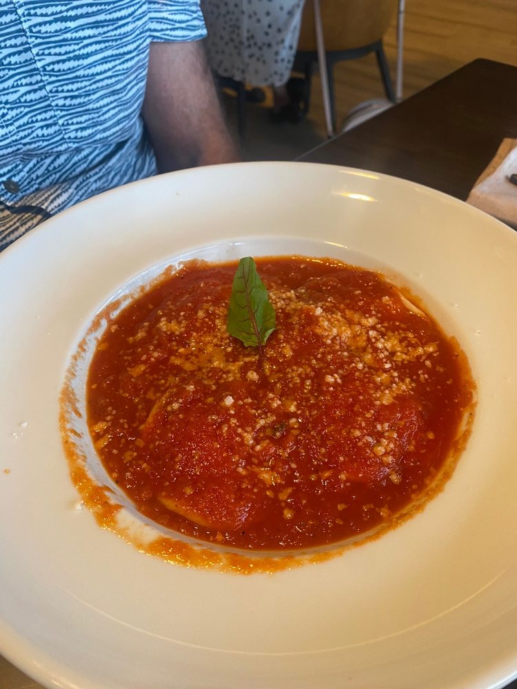 THE VINE RESTAURANT 824 Main St, Falmouth, Massachusetts Italian