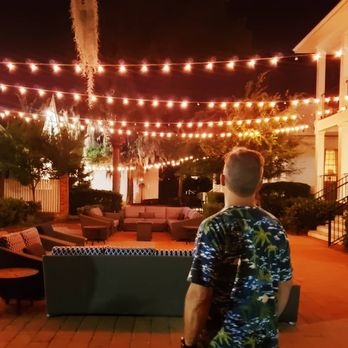 The Beaufort Inn - Courtyard at night - Bed & Breakfast Near Me - Beaufort, South Carolina