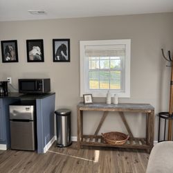 The Inn & Tavern at Meander - The cottage entrance