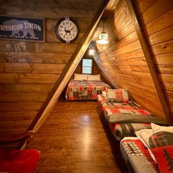 Copper Top Mountain Chalet - Upstairs sleeping loft.