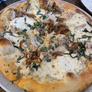 Oak & Stone - White pizza - added roasted chicken - Pizza Near Me - Saint Petersburg, Florida