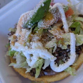 El Maestro del Taco - Sopes - Food Trucks Near Me - Bellevue, Washington El Maestro del Taco - Sopes - Food Trucks Near Me - Bellevue, Washington