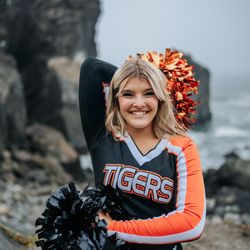 Molly Kelly Photography - Senior portrait