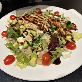 Pasta Bella - Balsamic chicken avocado salad - Salad Near Me - Marshall, Michigan