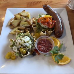 Frog Peak Cafe - Huevos rancheros with sausage