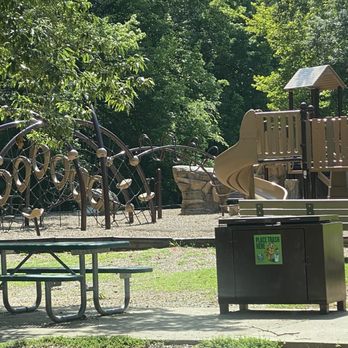 Pinnacle Mountain State Park - Picnic area and clean bathrooms! - Parks Near Me - Roland, Arkansas Pinnacle Mountain State Park - Picnic area and clean bathrooms! - Parks Near Me - Roland, Arkansas