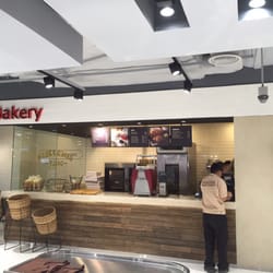 Robinsons Selections - Le Cour bakery inside