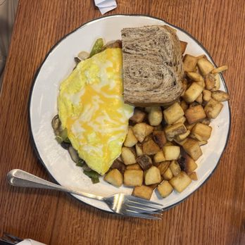 The Flying Goat cafe' - Veggie omlet - Coffee & Tea Near Me - Panguitch, Utah The Flying Goat cafe' - Veggie omlet - Coffee & Tea Near Me - Panguitch, Utah