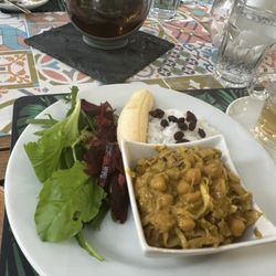 Casa do Jardim - Curry and Large Pot of Tea