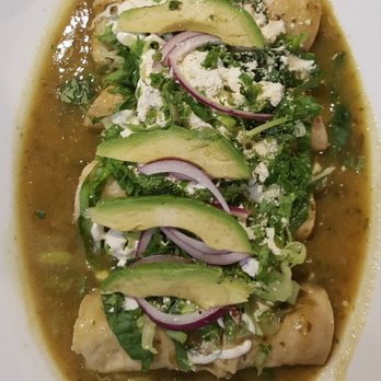Seis Vecinos Restaurant - Shrimp enchiladas in green sauce, a huge dish. Next time I'll share it so I can try more things on the menu. - Latin American Near Me - Bronx, New York