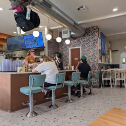 Smack Dab - Counter seating area