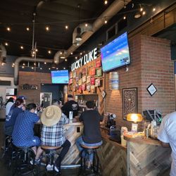 Lucky Luke Brewpub - Inside bar