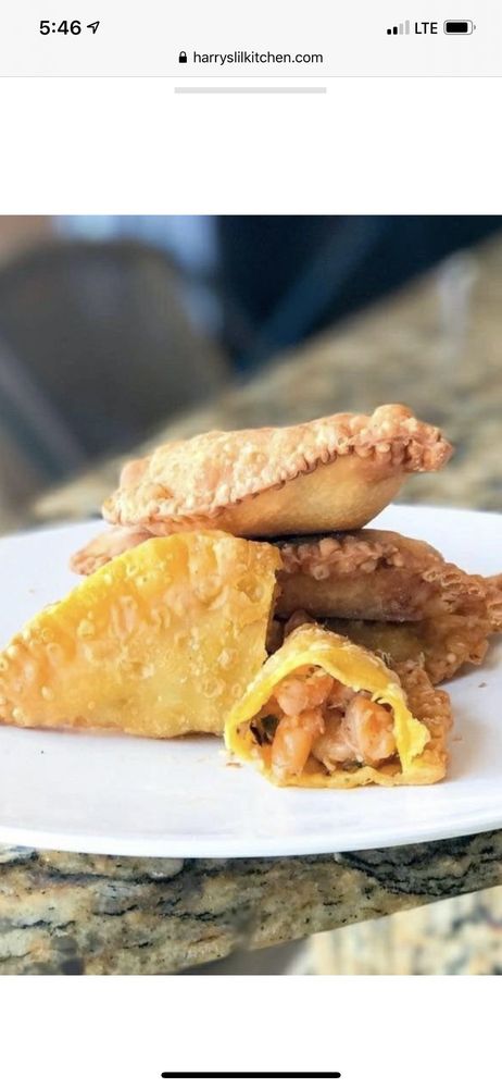 Harry's lil kitchen Logo