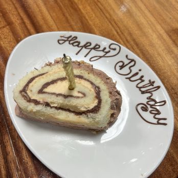 Carrara's Pastries - Desserts Near Me - Moorpark, California