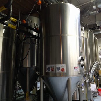 El Segundo Brewing - Vats all over the brewing floor - Breweries Near Me - El Segundo, California El Segundo Brewing - Vats all over the brewing floor - Breweries Near Me - El Segundo, California