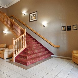 Best Western Wapakoneta Inn - Grand Staircase in Lobby