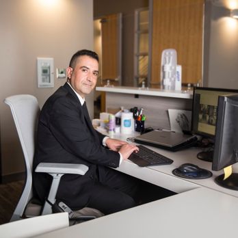 Nob Hill Security - Ali keeping an office lobby safe - Security Services Near Me - San Francisco, California Nob Hill Security - Ali keeping an office lobby safe - Security Services Near Me - San Francisco, California