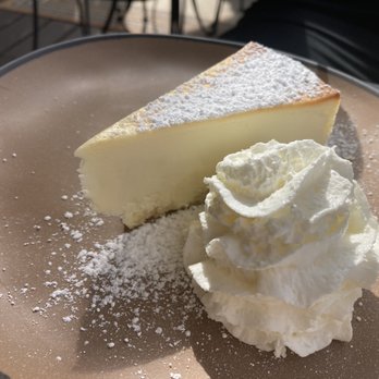 La Lanterna Restaurant & Caffe - Italian Near Me - Yonkers, New York