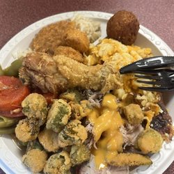 Dukes Barbecue - Fill 'er up!