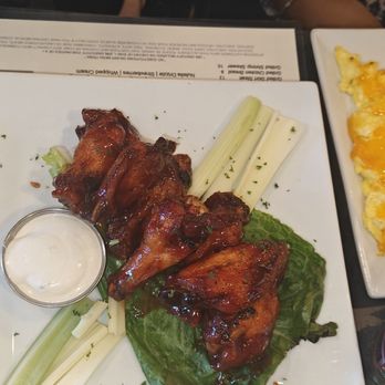 Franklin & Phoebe Brunchery - BBQ wings - Breakfast & Brunch Near Me - Franklin Square, New York Franklin & Phoebe Brunchery - BBQ wings - Breakfast & Brunch Near Me - Franklin Square, New York