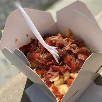 La Poutinerie - Montreal Smoked Meat Poutine - French Near Me - Chilliwack, British Columbia La Poutinerie - Montreal Smoked Meat Poutine - French Near Me - Chilliwack, British Columbia