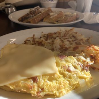 17th Street Cafe - Rose omelette - Breakfast & Brunch Near Me - Laramie, Wyoming 17th Street Cafe - Rose omelette - Breakfast & Brunch Near Me - Laramie, Wyoming