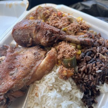 Tacos Y Mas - Rice&beans, white rice, ground beef, and chicken - Tacos Near Me - West Palm Beach, Florida Tacos Y Mas - Rice&beans, white rice, ground beef, and chicken - Tacos Near Me - West Palm Beach, Florida