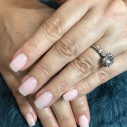 Dip manicure