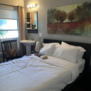 Hotel Royal - Room # 16 - Hotels Near Me - Long Beach, California